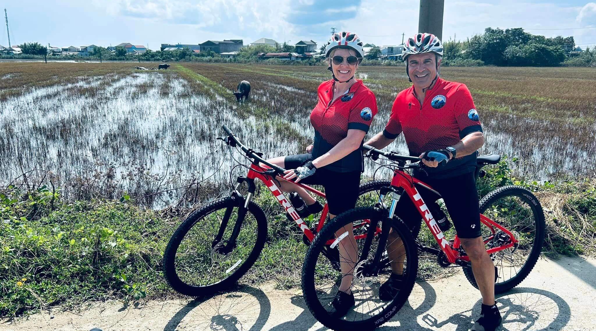 Amazing Bicycle Tour from Ho Chi Minh City to Hanoi 17 Days